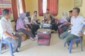 Kepala Desa Lubuk Besar Menerima Kedatangan Perwakilan Dari Dinas Kelautan dan Perikanan