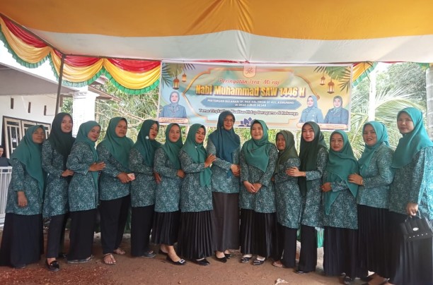 Arisan Bulanan Tim Penggerak PKK se-Kecamatan Kemuning: Desa Lubuk Besar Jadi Tuan Rumah Peringatan Isra Mi'raj 1446 H.