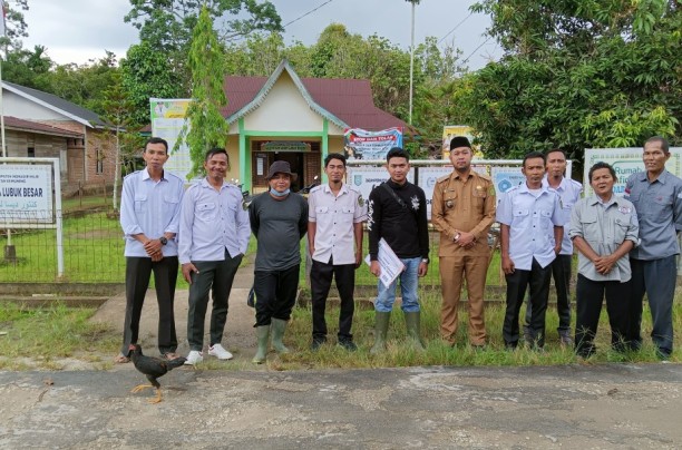 Kepala Desa Lubuk Besar Menerima Kedatang Perwakilan Dari Dinas Pekerjaan Umum ( PU )